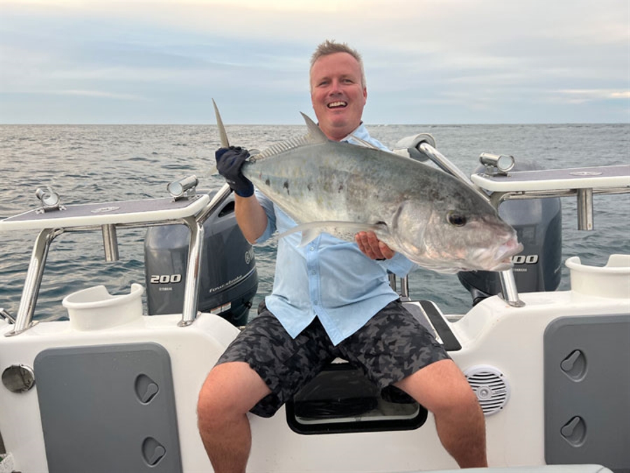 Inhaca-Deep-Sea-Fishing-Popping-for-Yellow-Spot-Kingies